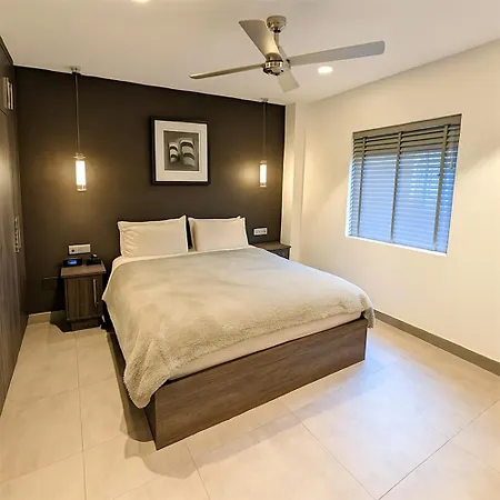Apartman Orquidario In The Centre And Near The Estepona