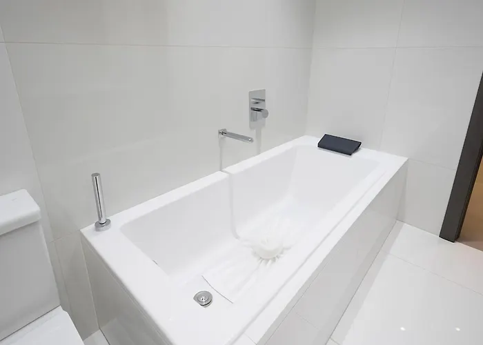 Orquidario In The Centre And Near The Apartment Estepona